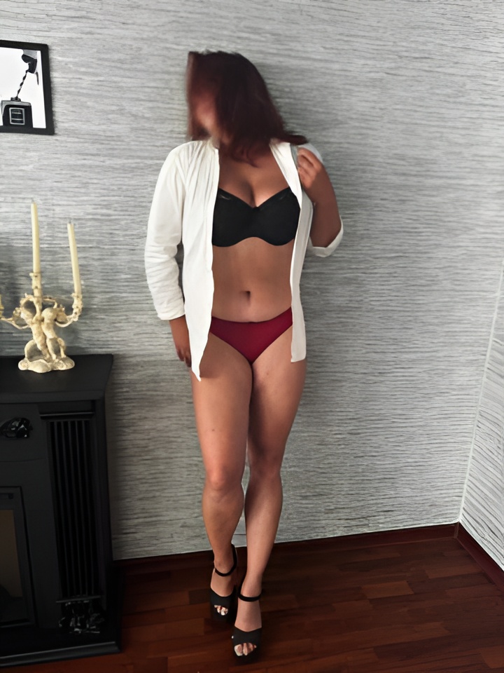 Индивидуалка Услада, доступна для личного знакомства от 2000 руб