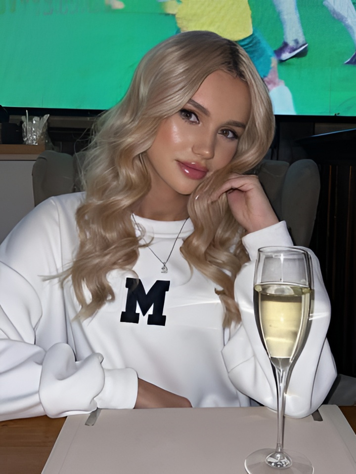 Индивидуалка Венера, доступна для личного знакомства от 5000 руб