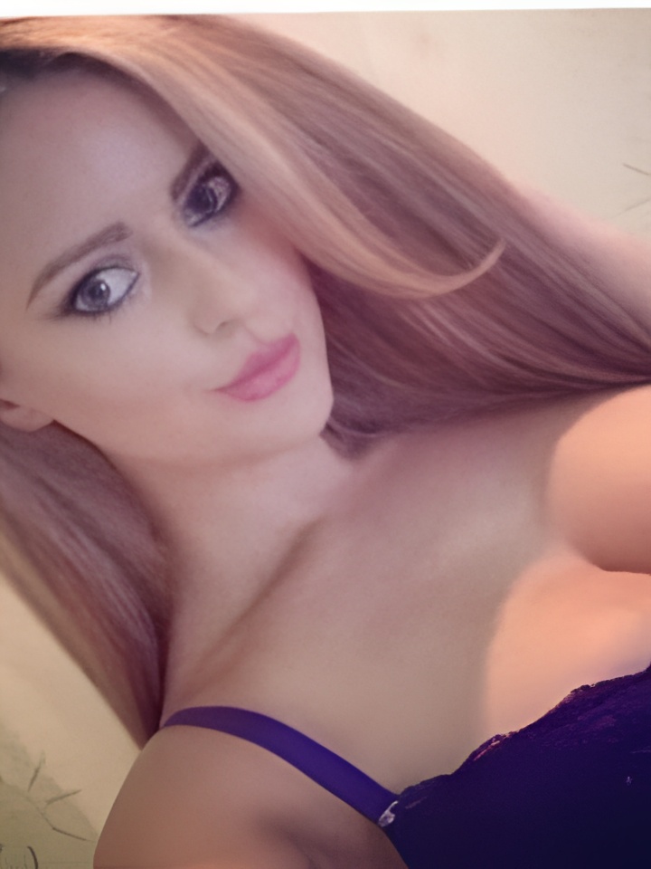 Юля привлекальеная девушка из Бобруйска цена от 2500 руб