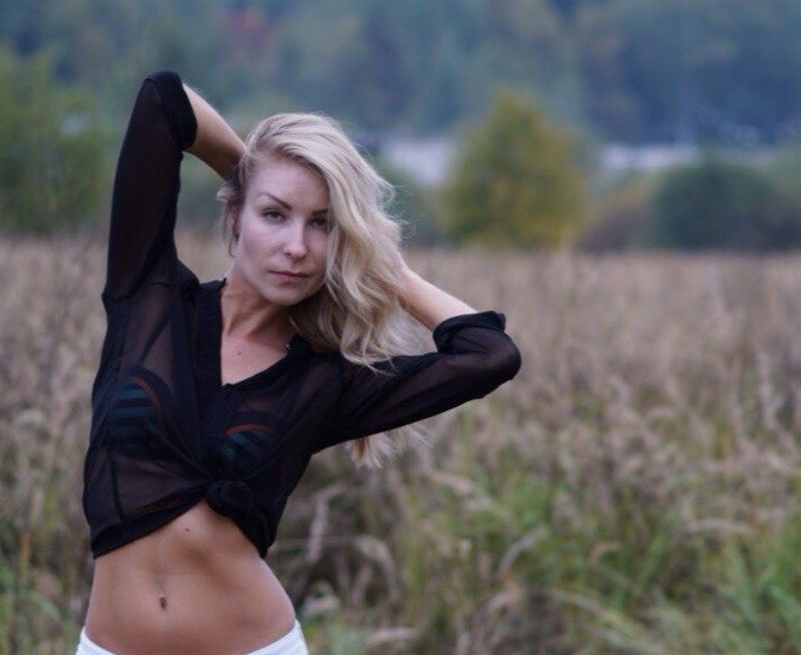 Ирина привлекальеная девушка из Бобруйска цена от 3000 руб