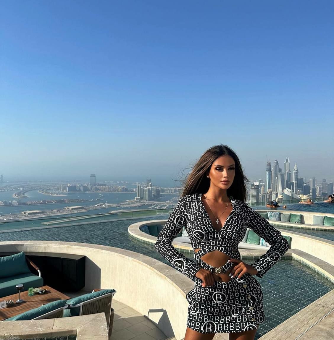 Дина привлекальеная девушка из Бобруйска цена от 3500 руб