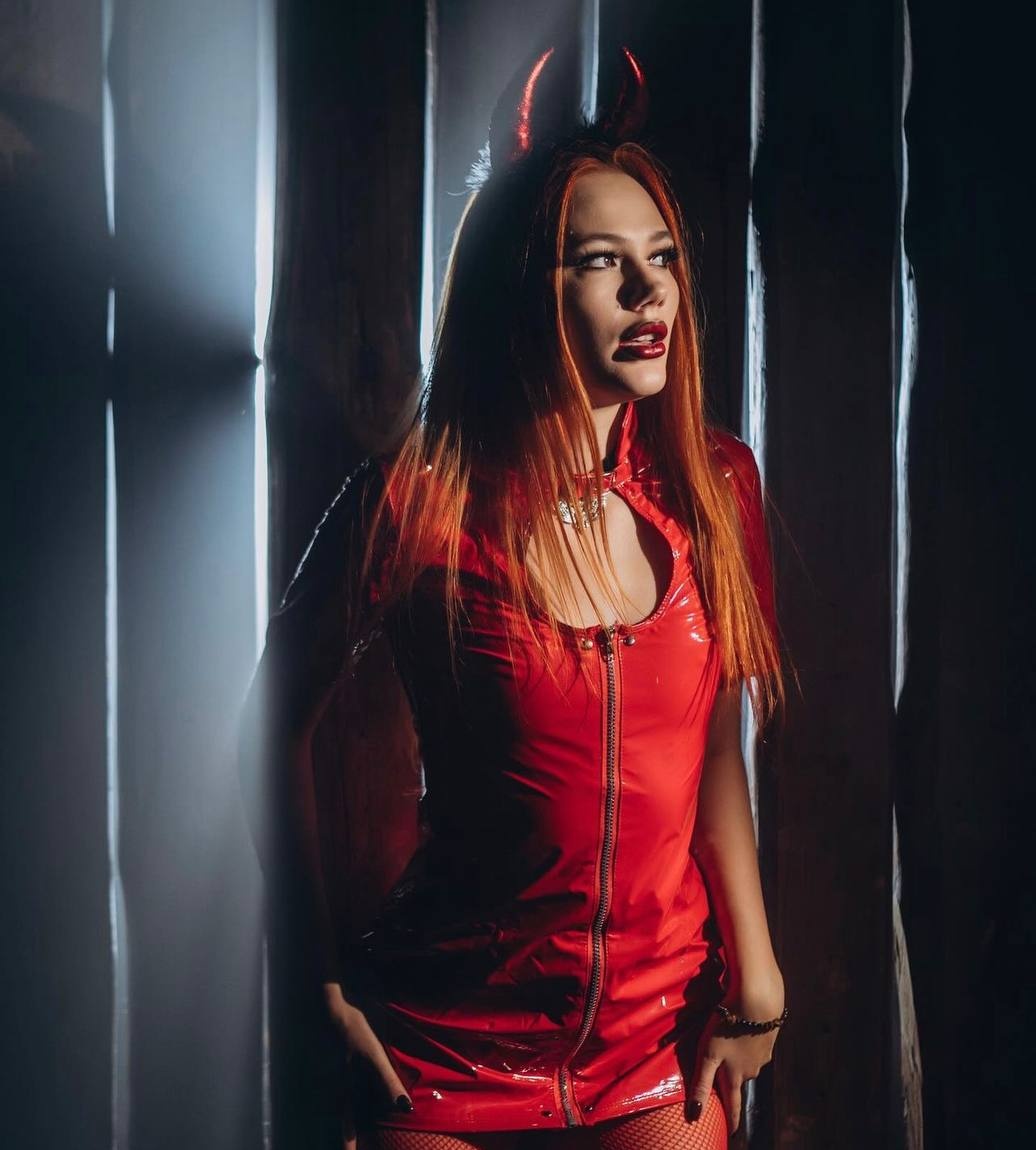 Дамира привлекальеная девушка из Бобруйска цена от 4000 руб