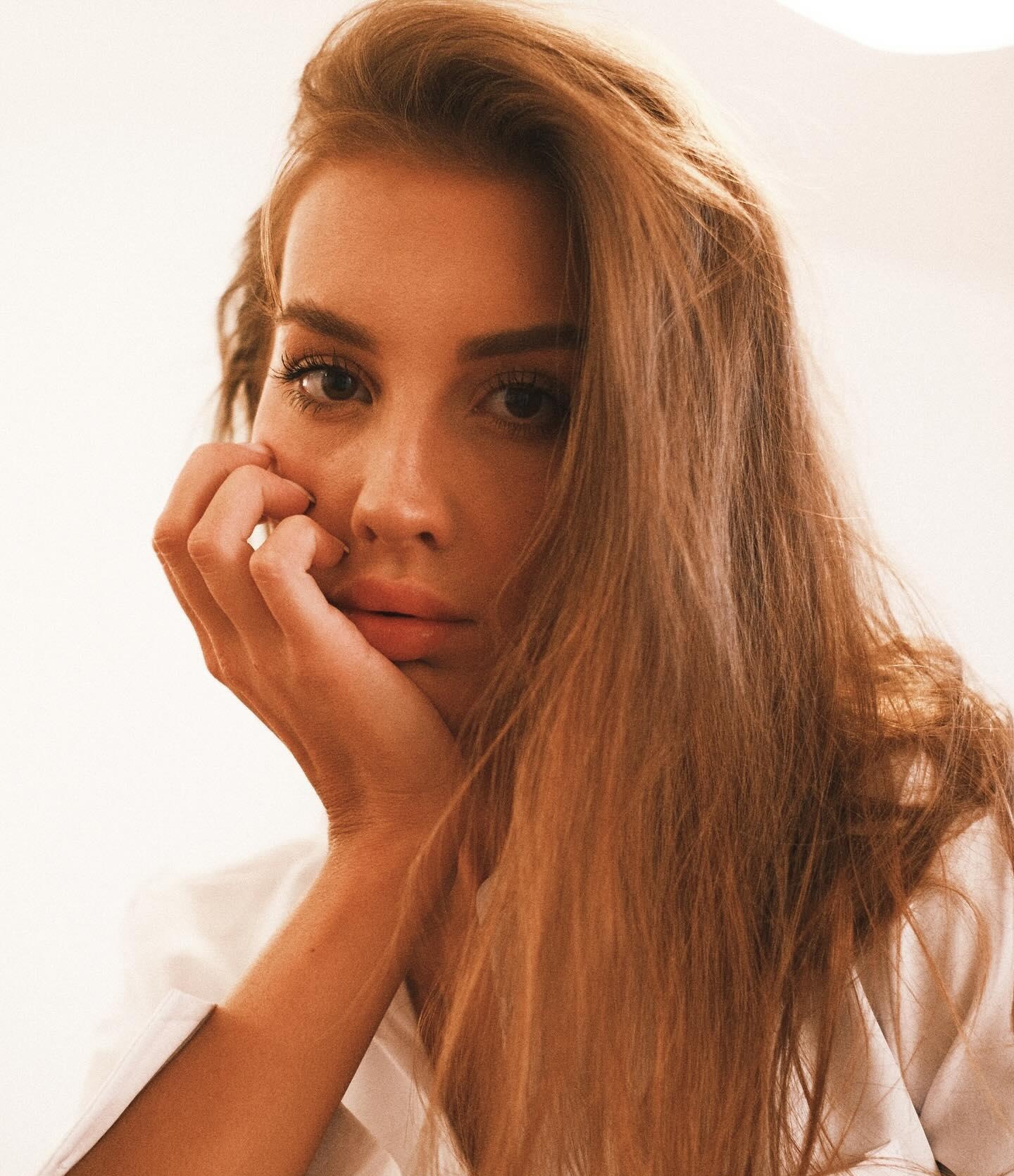 Ангелина привлекальеная девушка из Бобруйска цена от 4000 руб