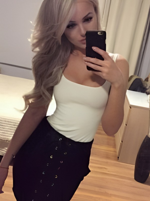 Тихомира привлекательная девушка из Бобруйска цена от 3000 руб