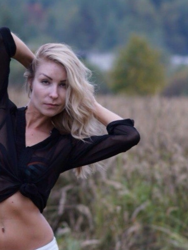 Ирина привлекательная девушка из Бобруйска цена от 3000 руб